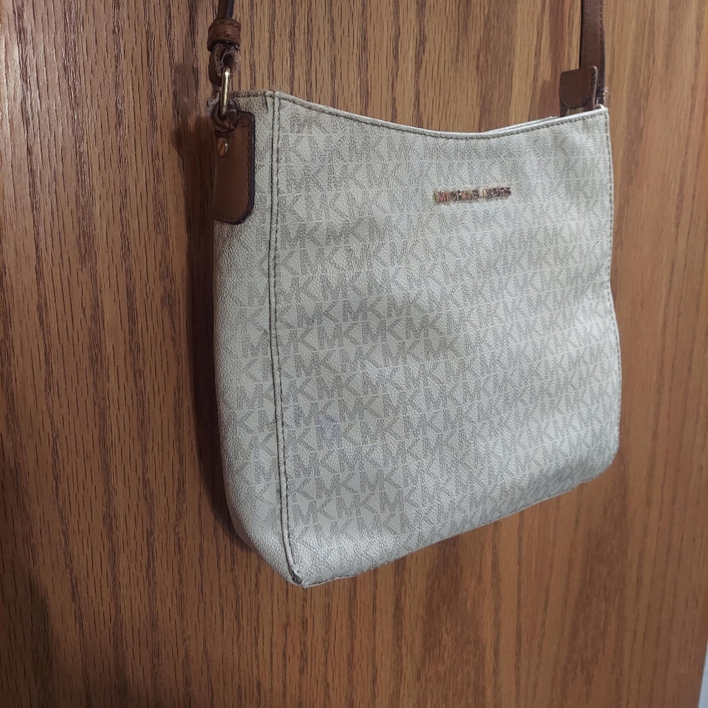 Michael Kors Beige Crossbody Bag - Picture 7 of 15